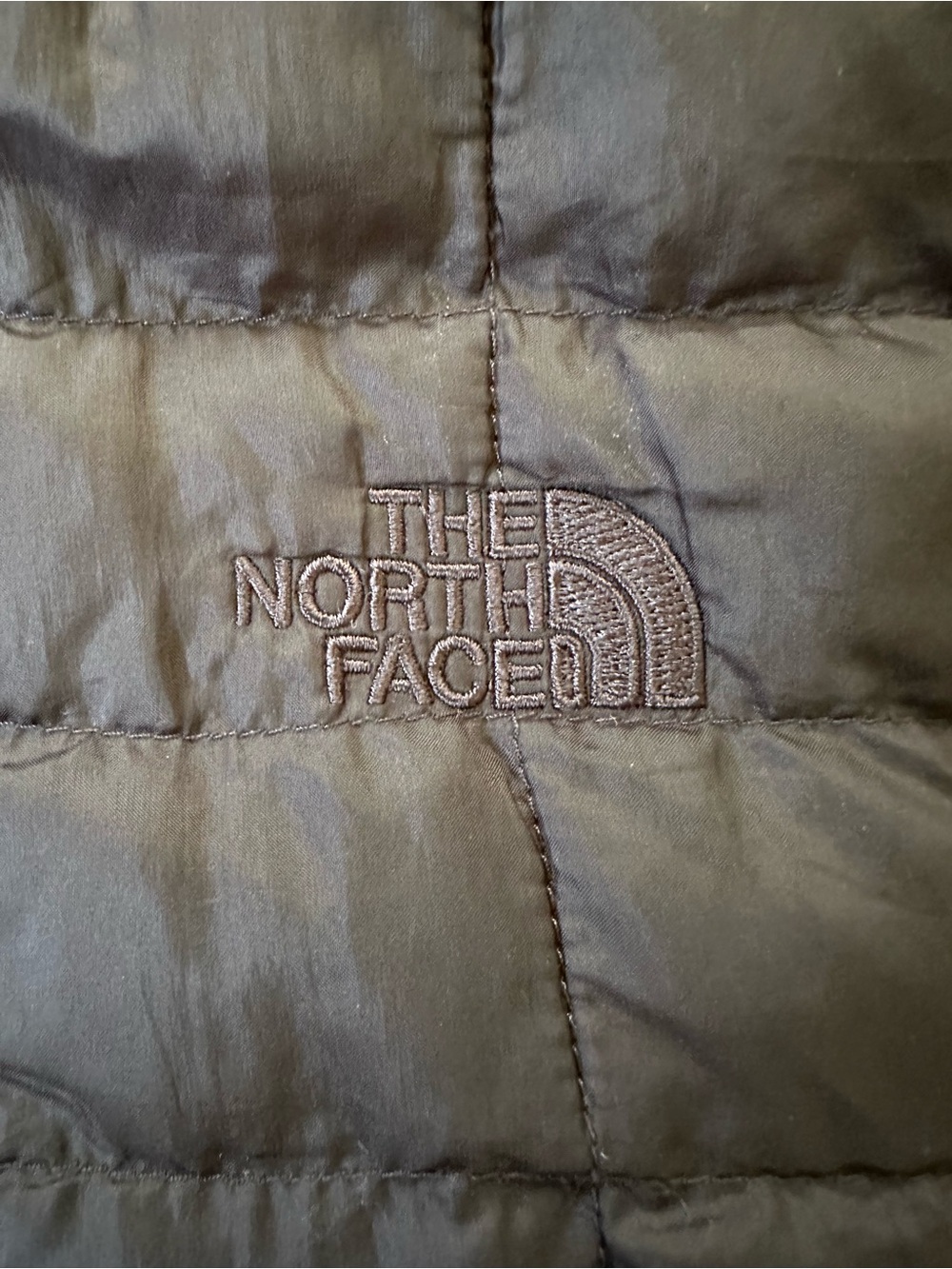 The North Face Women’s thin Black Quilted Hooded Puffer Coat - Picture 2 of 6